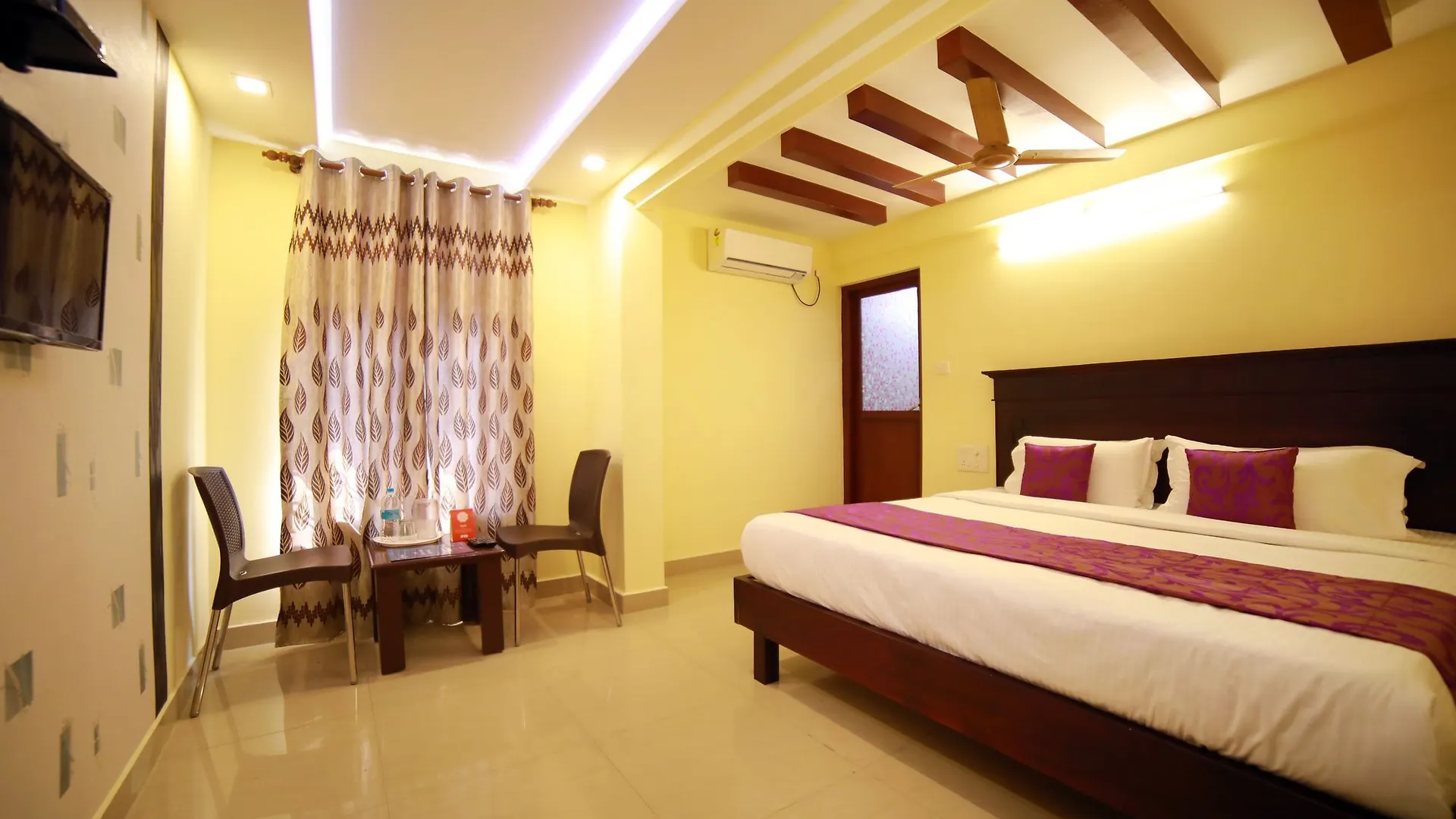 Hotel Oyo 8214 Malabar Plaza Residency 1 Kochi